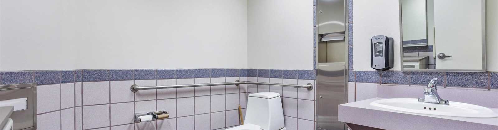 Washington St, Kennewick, Washington 99336, ,11 BathroomsBathrooms,Office,For Sale,Washington St,281151