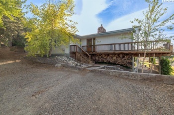 Red Mountain Rd., Benton City, Washington 99320-9999, 2 Bedrooms Bedrooms, ,3 BathroomsBathrooms,Site Built-owned Lot,For Sale,Red Mountain Rd.,282264