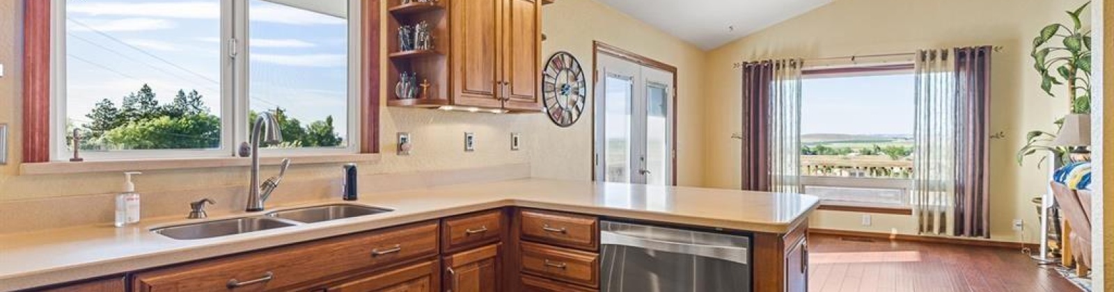 Red Mountain Rd., Benton City, Washington 99320-9999, 2 Bedrooms Bedrooms, ,3 BathroomsBathrooms,Site Built-owned Lot,For Sale,Red Mountain Rd.,282264