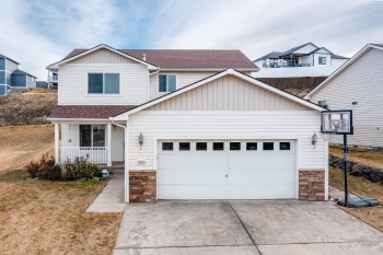 Latour Peak St, Pullman, Washington 99163, 4 Bedrooms Bedrooms, ,3 BathroomsBathrooms,Site Built-owned Lot,For Sale,Latour Peak St,282348