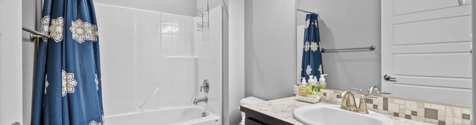 Silverbright Dr, Pasco, Washington 99301, 4 Bedrooms Bedrooms, ,3 BathroomsBathrooms,Site Built-owned Lot,For Sale,Silverbright Dr,282363