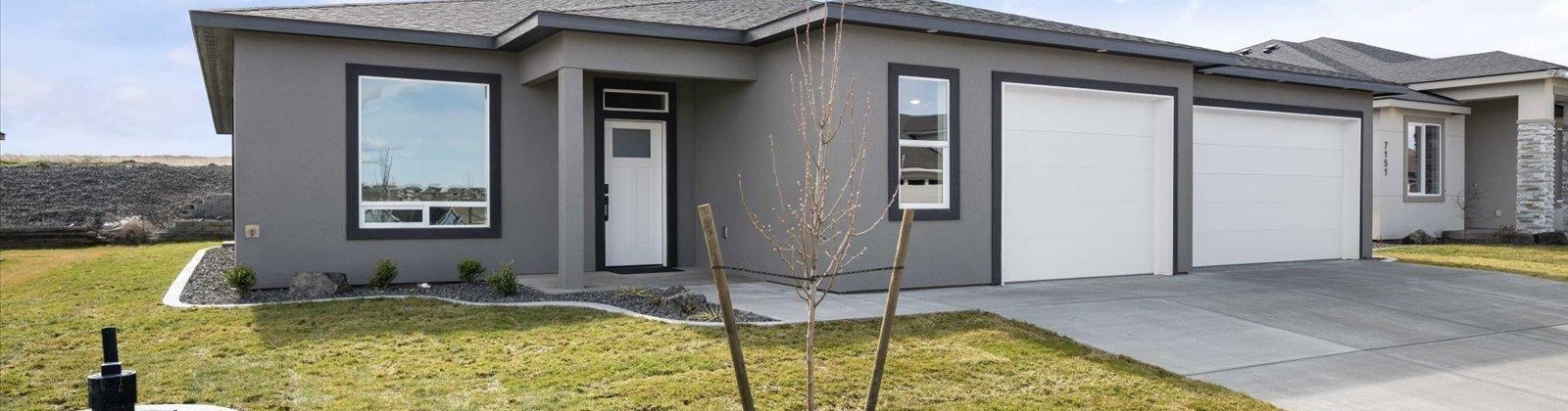 35th, Kennewick, Washington 99338, 3 Bedrooms Bedrooms, ,4 BathroomsBathrooms,Site Built-owned Lot,For Sale,35th,282364