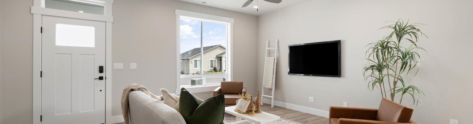 35th, Kennewick, Washington 99338, 3 Bedrooms Bedrooms, ,4 BathroomsBathrooms,Site Built-owned Lot,For Sale,35th,282364