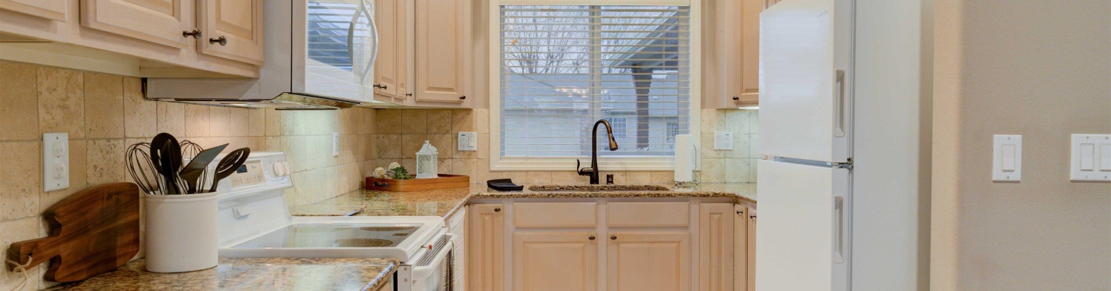 Innisbrook Lane, Pasco, Washington 99301, 2 Bedrooms Bedrooms, ,2 BathroomsBathrooms,Town House,For Sale,Innisbrook Lane,282368