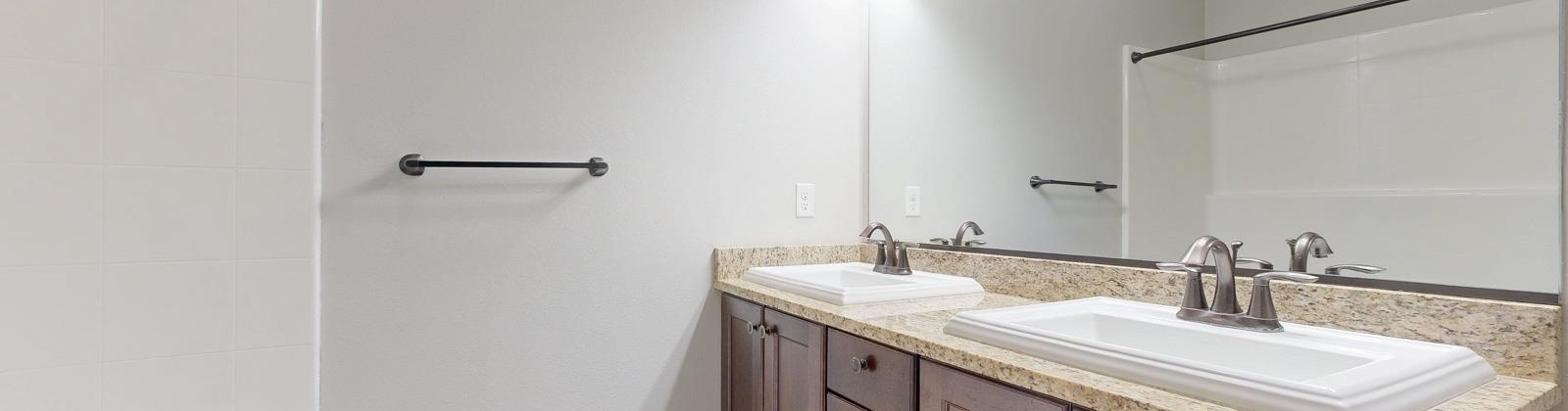 32nd Avenue, Kennewick, Washington 99338, 5 Bedrooms Bedrooms, ,3 BathroomsBathrooms,Site Built-owned Lot,For Sale,32nd Avenue,282374