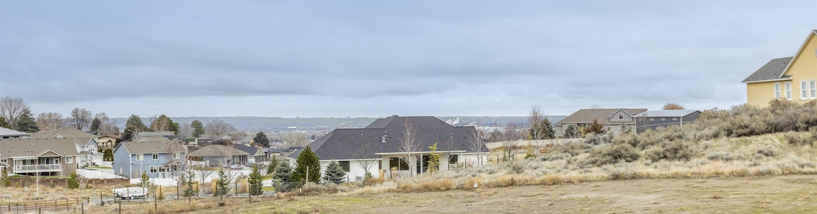 Rosencrans Road, West Richland, Washington 99353, 5 Bedrooms Bedrooms, ,3 BathroomsBathrooms,Site Built-owned Lot,For Sale,Rosencrans Road,280991