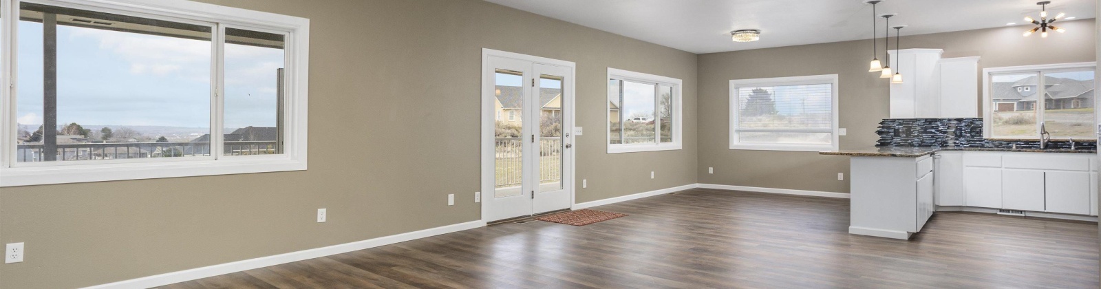 Rosencrans Road, West Richland, Washington 99353, 5 Bedrooms Bedrooms, ,3 BathroomsBathrooms,Site Built-owned Lot,For Sale,Rosencrans Road,280991