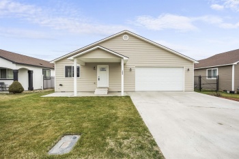 Singh Lane, Sunnyside, Washington 98944, 3 Bedrooms Bedrooms, ,2 BathroomsBathrooms,Site Built-owned Lot,For Sale,Singh Lane,281228