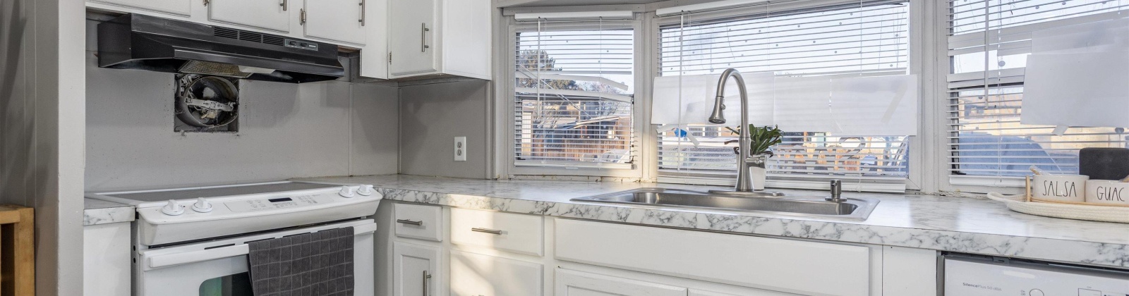Clearwater Ave #9, Kennewick, Washington 99336, 2 Bedrooms Bedrooms, ,1 BathroomBathrooms,For Sale,Clearwater Ave #9,281311