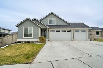 Klikitat, Richland, Washington 99352, 4 Bedrooms Bedrooms, ,3 BathroomsBathrooms,Site Built-owned Lot,For Sale,Klikitat,281318