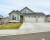Klikitat, Richland, Washington 99352, 4 Bedrooms Bedrooms, ,3 BathroomsBathrooms,Site Built-owned Lot,For Sale,Klikitat,281318