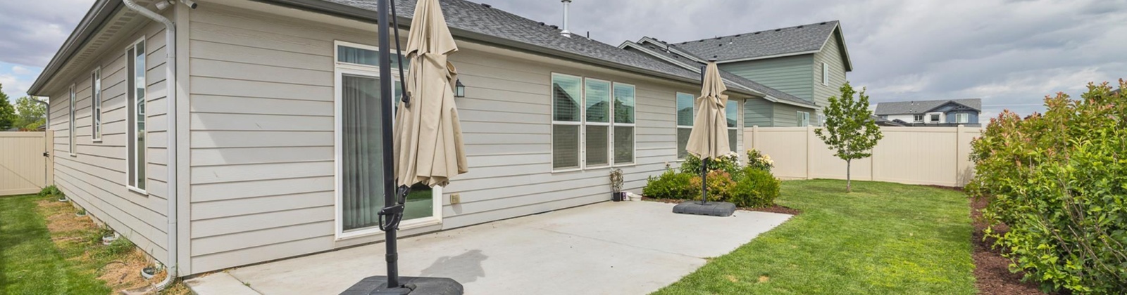 Centennial, Sunnyside, Washington 98944, 3 Bedrooms Bedrooms, ,2 BathroomsBathrooms,Site Built-owned Lot,For Sale,Centennial,281421