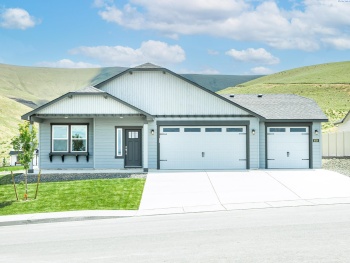 Sonora River, Prosser, Washington 99350, 3 Bedrooms Bedrooms, ,2 BathroomsBathrooms,Site Built-owned Lot,For Sale,Sonora River,281436