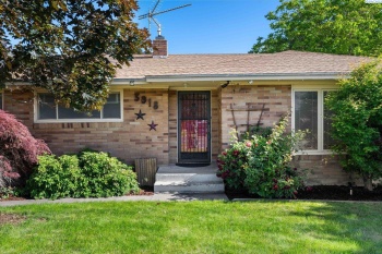 4th Ave, Kennewick, Washington 99336, 6 Bedrooms Bedrooms, ,2 BathroomsBathrooms,Site Built-owned Lot,For Sale,4th Ave,281565