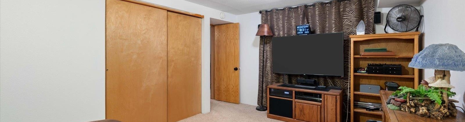 4th Ave, Kennewick, Washington 99336, 6 Bedrooms Bedrooms, ,2 BathroomsBathrooms,Site Built-owned Lot,For Sale,4th Ave,281565