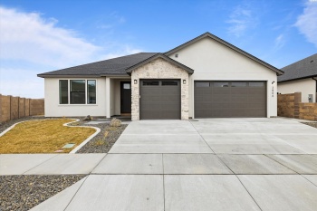 Morningside Parkway, Richland, Washington 99352, 4 Bedrooms Bedrooms, ,2 BathroomsBathrooms,Site Built-owned Lot,For Sale,Morningside Parkway,281576