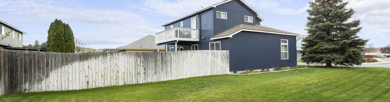 Young Place, Kennewick, Washington 99336, 3 Bedrooms Bedrooms, ,3 BathroomsBathrooms,Site Built-owned Lot,For Sale,Young Place,282872