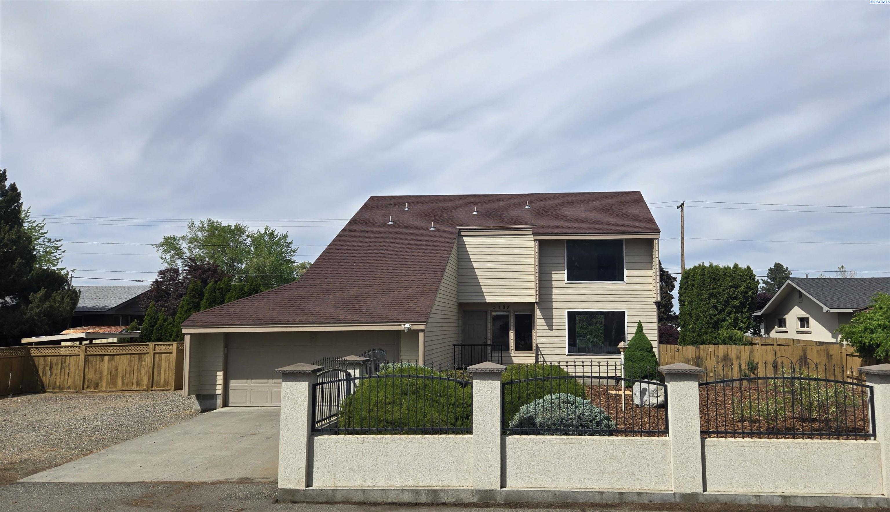 Irving Street, Pasco, Washington 99301, 4 Bedrooms Bedrooms, 0 ,3 BathroomsBathrooms,Houses,For Sale,Irving Street,0,283762