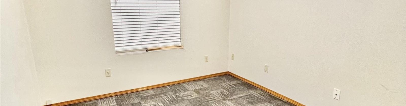 3rd st, Grandview, Washington 98930, ,Office,For Sale,3rd st,282149