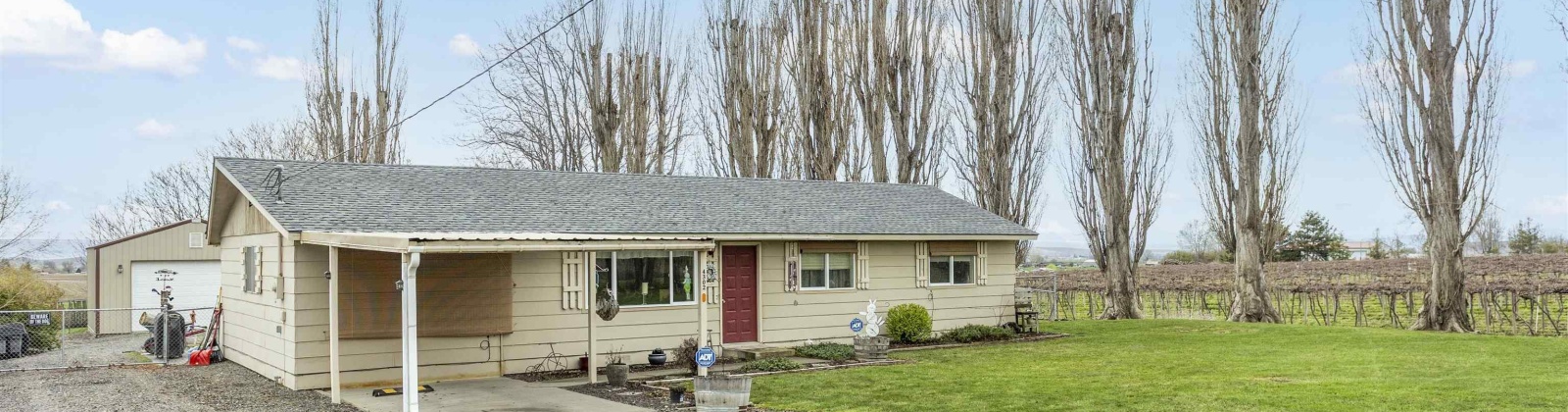 Independence Road, Sunnyside, Washington 98944, 3 Bedrooms Bedrooms, ,1 BathroomBathrooms,Site Built-owned Lot,For Sale,Independence Road,282921