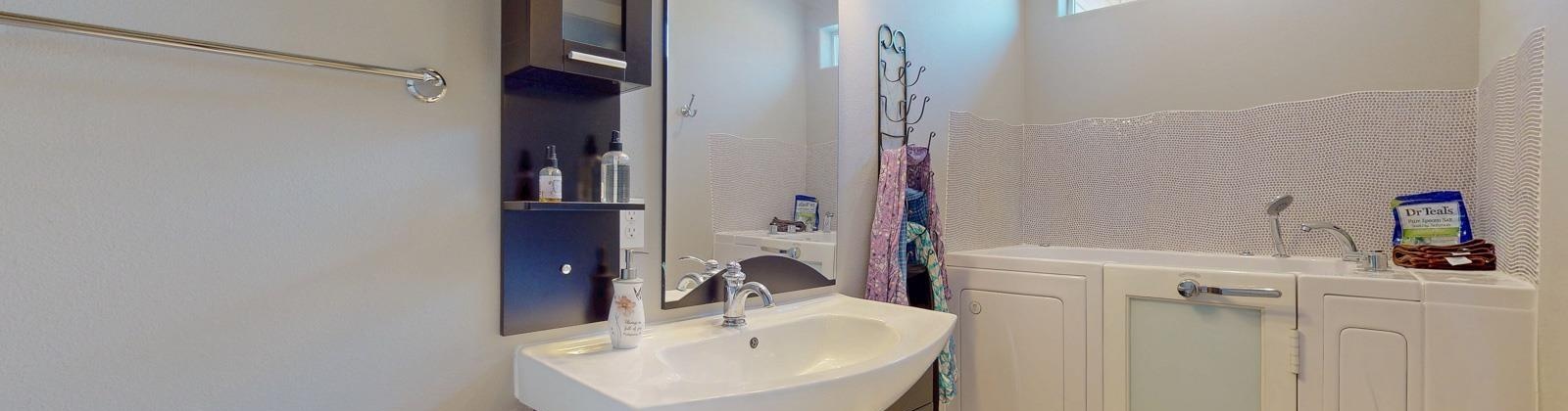 Nelson Court, Pasco, Washington 99301, 3 Bedrooms Bedrooms, ,3 BathroomsBathrooms,Site Built-owned Lot,For Sale,Nelson Court,282932