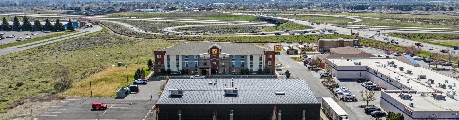 Rodeo Drive Suite 101, Pasco, Washington 99301, ,31 BathroomsBathrooms,Retail,For Sale,Rodeo Drive Suite 101,282779