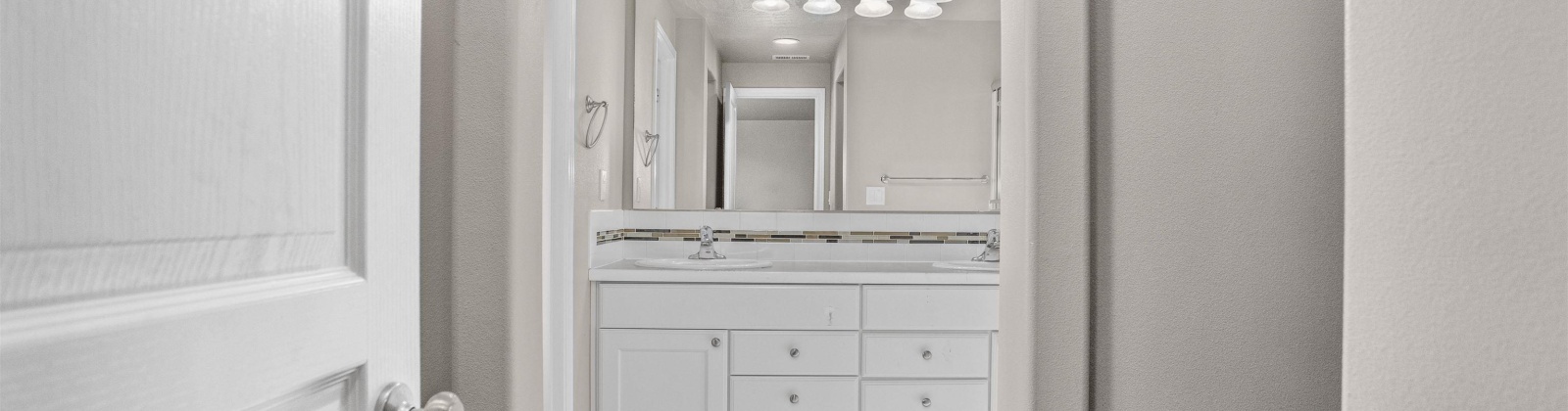Chapel Hill Blvd, Pasco, Washington 99301, 3 Bedrooms Bedrooms, ,2 BathroomsBathrooms,Site Built-owned Lot,For Sale,Chapel Hill Blvd,283019