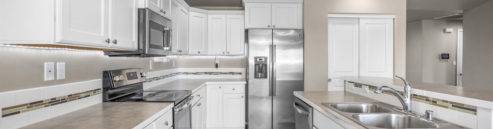 Chapel Hill Blvd, Pasco, Washington 99301, 3 Bedrooms Bedrooms, ,2 BathroomsBathrooms,Site Built-owned Lot,For Sale,Chapel Hill Blvd,283019