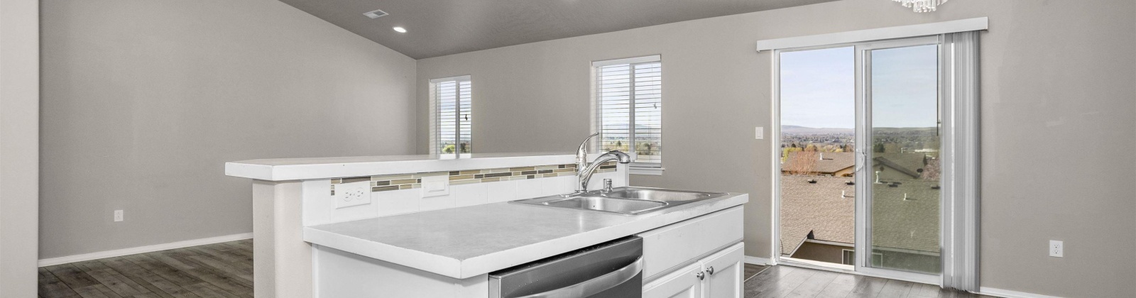 Chapel Hill Blvd, Pasco, Washington 99301, 3 Bedrooms Bedrooms, ,2 BathroomsBathrooms,Site Built-owned Lot,For Sale,Chapel Hill Blvd,283019