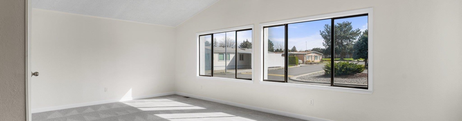 19th Ave. #14, Kennewick, Washington 99338, 3 Bedrooms Bedrooms, ,2 BathroomsBathrooms,Manufactured Rented Lot,For Sale,19th Ave. #14,283017