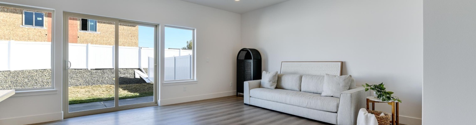 Grapevine Ct, West Richland, Washington 99353, 3 Bedrooms Bedrooms, ,3 BathroomsBathrooms,Town House,For Sale,Grapevine Ct,283063