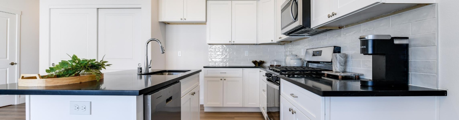 Grapevine Ct, West Richland, Washington 99353, 3 Bedrooms Bedrooms, ,3 BathroomsBathrooms,Town House,For Sale,Grapevine Ct,283063