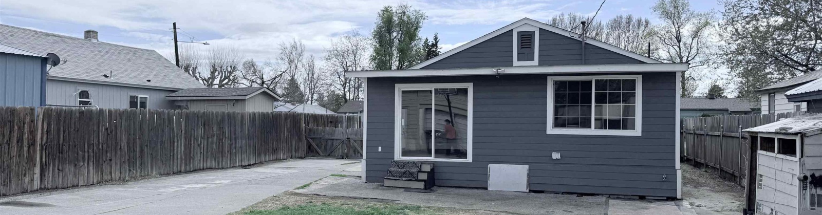 5th Ave, Kennewick, Washington 99336, 2 Bedrooms Bedrooms, ,2 BathroomsBathrooms,For Sale,5th Ave,283060