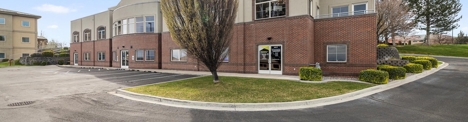 Center Parkway, Kennewick, Washington 99336, ,31 BathroomsBathrooms,Office,For Sale,Center Parkway,282930