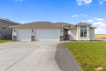 Dusty Maiden, Pasco, Washington 99301, 4 Bedrooms Bedrooms, ,2 BathroomsBathrooms,For Sale,Dusty Maiden,283076