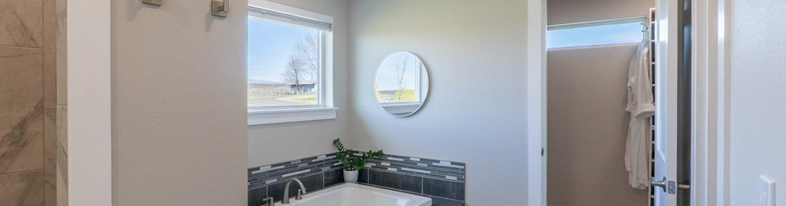 Rothrock Road, Prosser, Washington 99350, 3 Bedrooms Bedrooms, ,2 BathroomsBathrooms,For Sale,Rothrock Road,283217