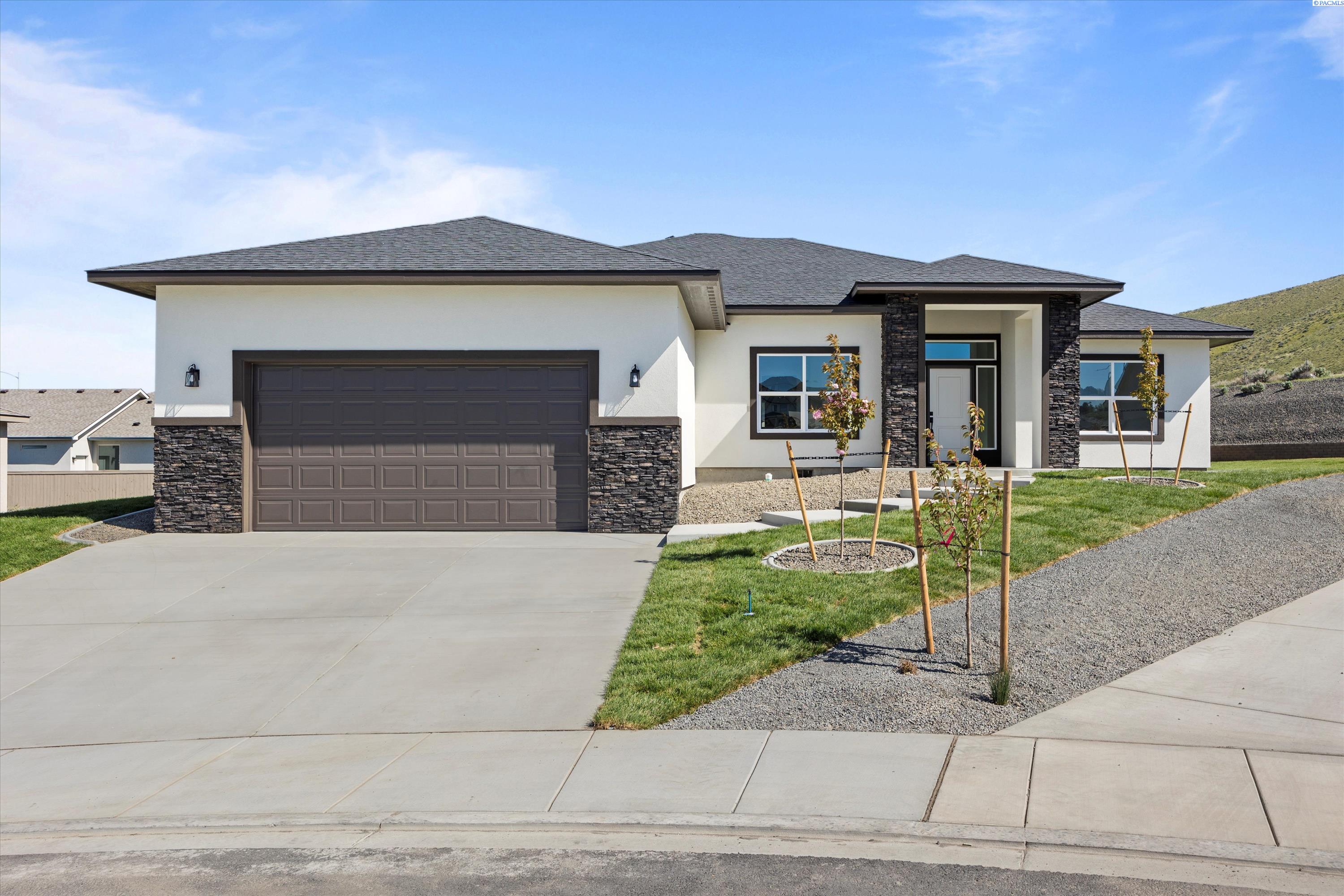 Makah Ct, Richland, Washington 99352, 4 Bedrooms Bedrooms, 0 ,2 BathroomsBathrooms,Houses,For Sale,Makah Ct,0,283230