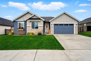 Lennox St., West Richland, Washington 99353, 4 Bedrooms Bedrooms, ,2 BathroomsBathrooms,Site Built-owned Lot,For Sale,Lennox St.,283242