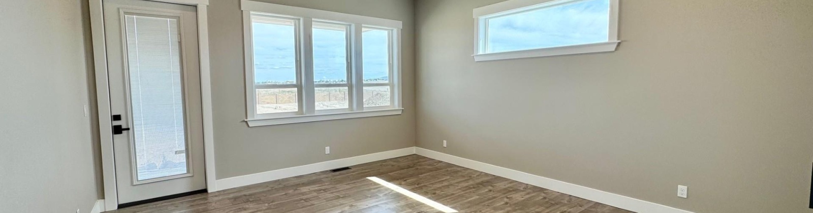 Grange St, Kennewick, Washington 99338, 4 Bedrooms Bedrooms, ,4 BathroomsBathrooms,For Sale,Grange St,283236