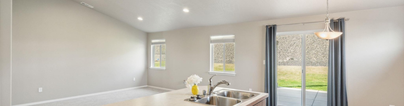 25th Ave., Kennewick, Washington 99338, 3 Bedrooms Bedrooms, ,2 BathroomsBathrooms,Site Built-owned Lot,For Sale,25th Ave.,283252