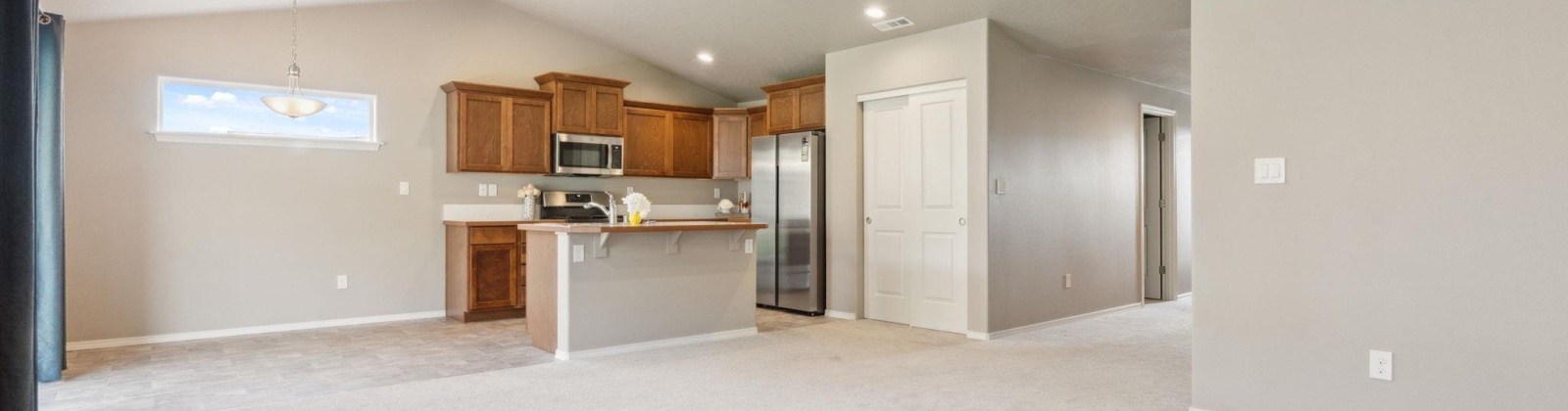25th Ave., Kennewick, Washington 99338, 3 Bedrooms Bedrooms, ,2 BathroomsBathrooms,Site Built-owned Lot,For Sale,25th Ave.,283252
