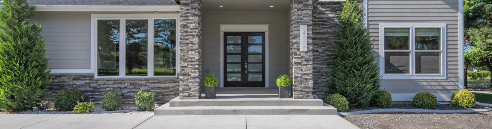 Oak St, Kennewick, Washington 99337, 6 Bedrooms Bedrooms, ,4 BathroomsBathrooms,Site Built-owned Lot,For Sale,Oak St,283262