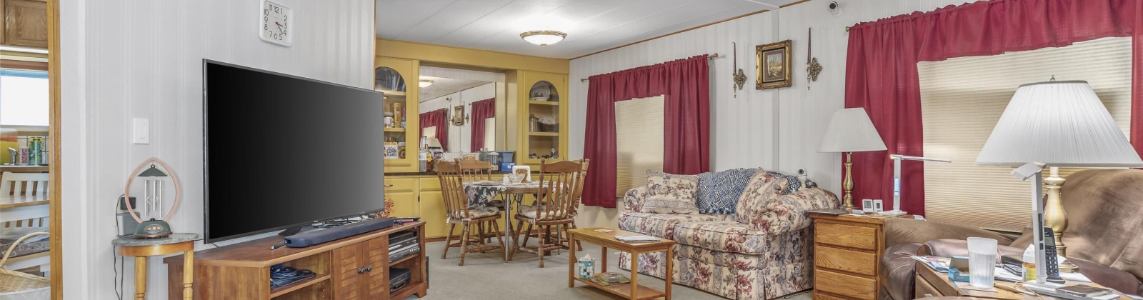 Hudson Rd, Granger, Washington 98932, 4 Bedrooms Bedrooms, ,2 BathroomsBathrooms,Manufactured-owned Lot,For Sale,Hudson Rd,283270