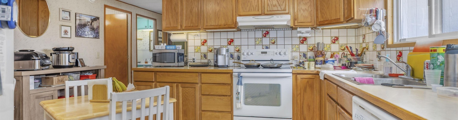 Hudson Rd, Granger, Washington 98932, 4 Bedrooms Bedrooms, ,2 BathroomsBathrooms,Manufactured-owned Lot,For Sale,Hudson Rd,283270