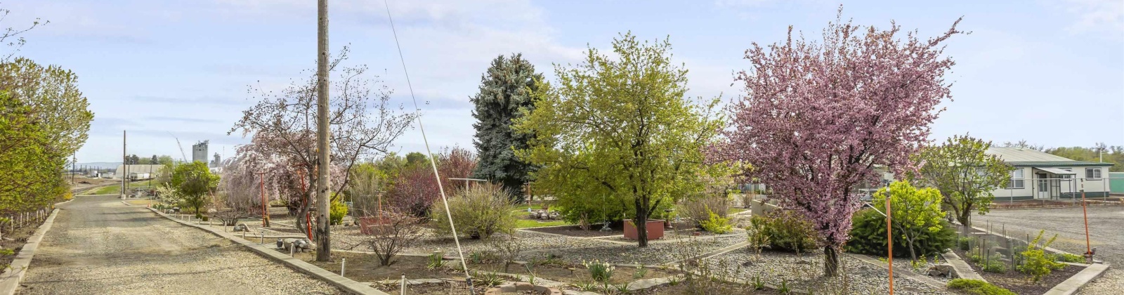 Hudson Rd, Granger, Washington 98932, 4 Bedrooms Bedrooms, ,2 BathroomsBathrooms,Manufactured-owned Lot,For Sale,Hudson Rd,283270
