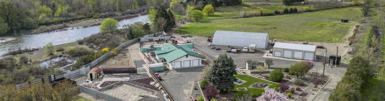 Hudson Rd, Granger, Washington 98932, 4 Bedrooms Bedrooms, ,2 BathroomsBathrooms,Manufactured-owned Lot,For Sale,Hudson Rd,283270