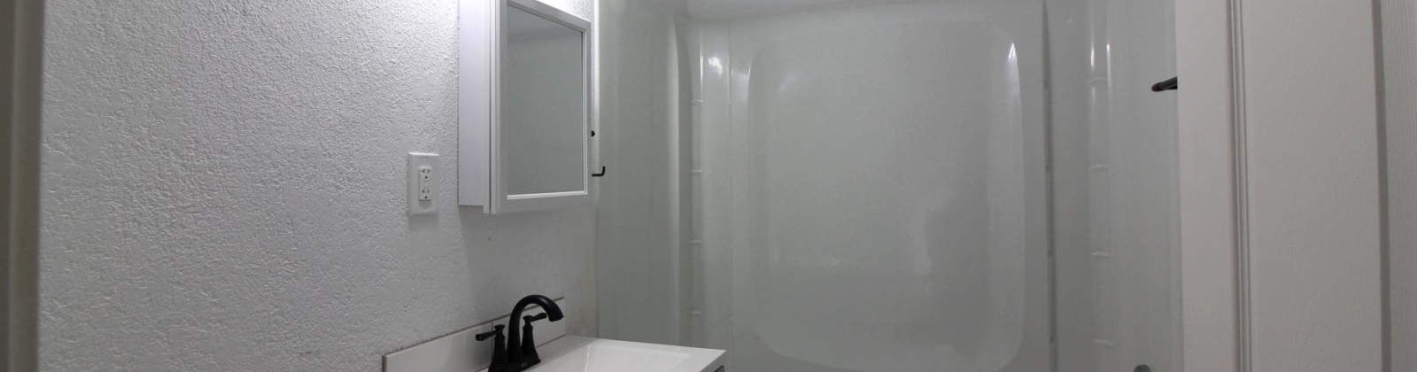 Main Street, Kennewick, Washington 99337, 2 Bedrooms Bedrooms, ,1 BathroomBathrooms,Site Built-owned Lot,For Rent,Main Street,283341