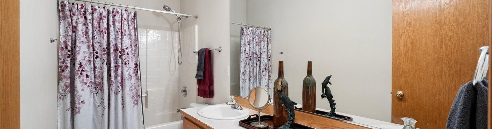 Center Blvd, Richland, Washington 99352, 3 Bedrooms Bedrooms, ,2 BathroomsBathrooms,Site Built-owned Lot,For Sale,Center Blvd,282380