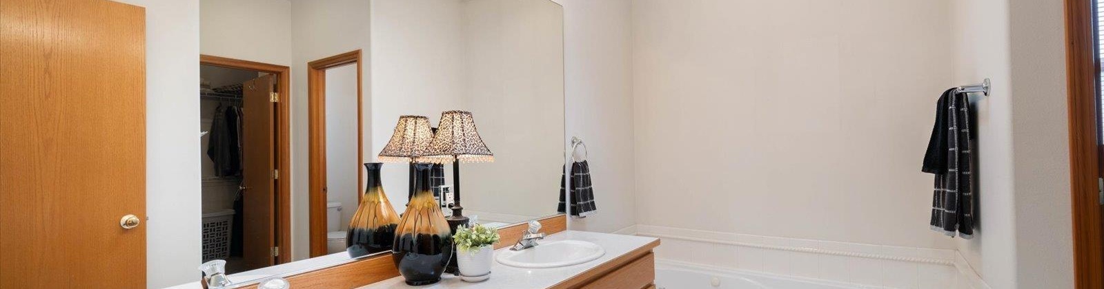 Center Blvd, Richland, Washington 99352, 3 Bedrooms Bedrooms, ,2 BathroomsBathrooms,Site Built-owned Lot,For Sale,Center Blvd,282380