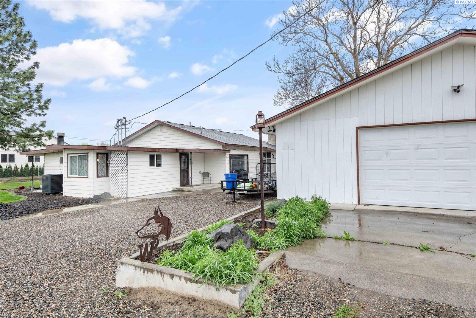 23rd Ave, Kennewick, Washington 99337, 3 Bedrooms Bedrooms, 0 ,2 BathroomsBathrooms,Houses,For Sale,23rd Ave,0,282381
